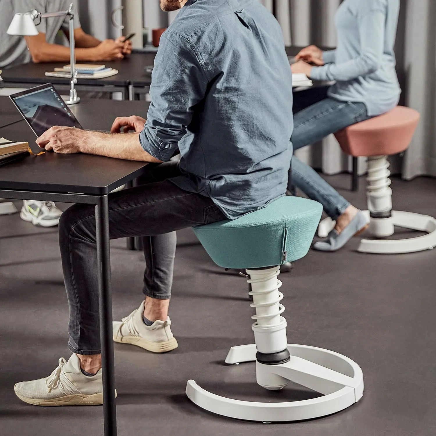 aeris Swopper New Edition Ergonomic stool with castors - Dynamic office chair for a healthy back - office stool and seat trainer - 17.7-23.2" spring strut type Standard
