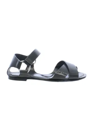 Black flat sandal
