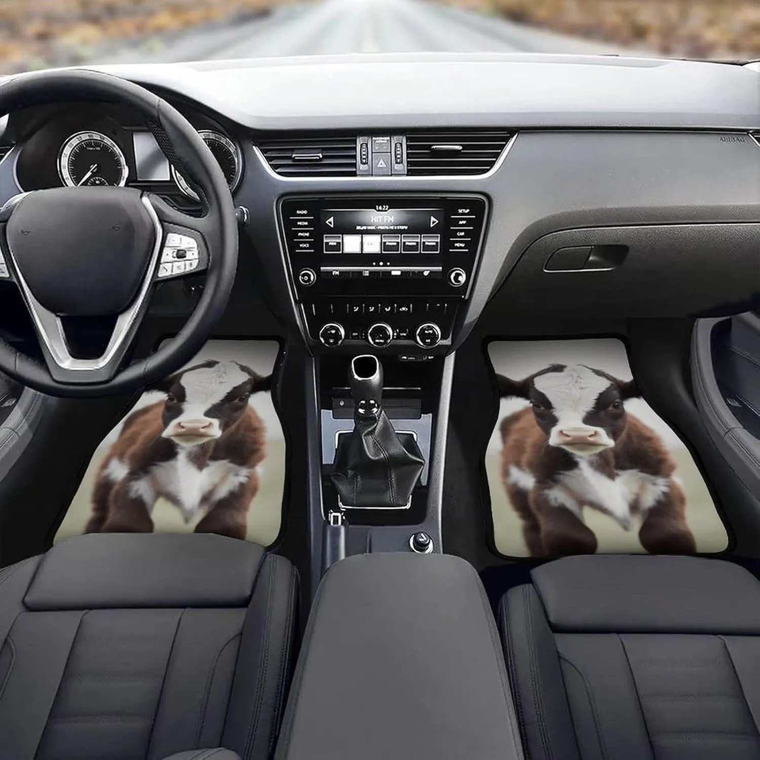 Car Floor Mats 4 Piece Universal Car Floor Mats Baby Cow Car Mat Set Rubber Floor Mats for Cars Non-Slip Car Foot Pad Car Carpet Decor Heel Pad for Most Vehicles