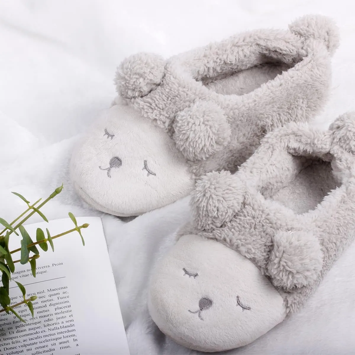 Caramella Bubble Women House Slippers Cute Sheep Fuzzy Memory Foam Cotton Shoes for Men Anti-slip Rubber Sole Fur Plush Shoes for Winter Warm Bedroom Home Indoor Outdoor