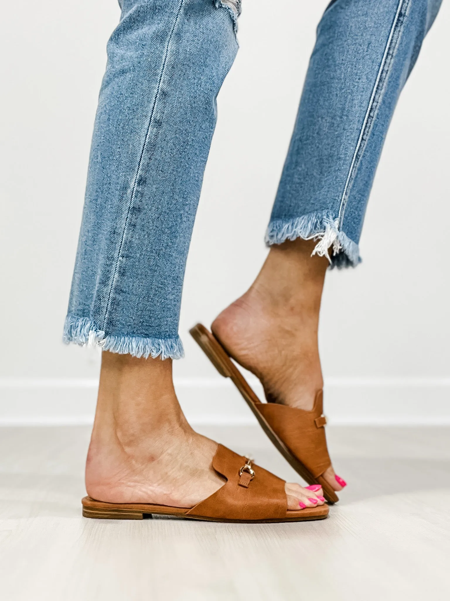 Corkys Bit Of A Breeze Slide Sandals in Cognac