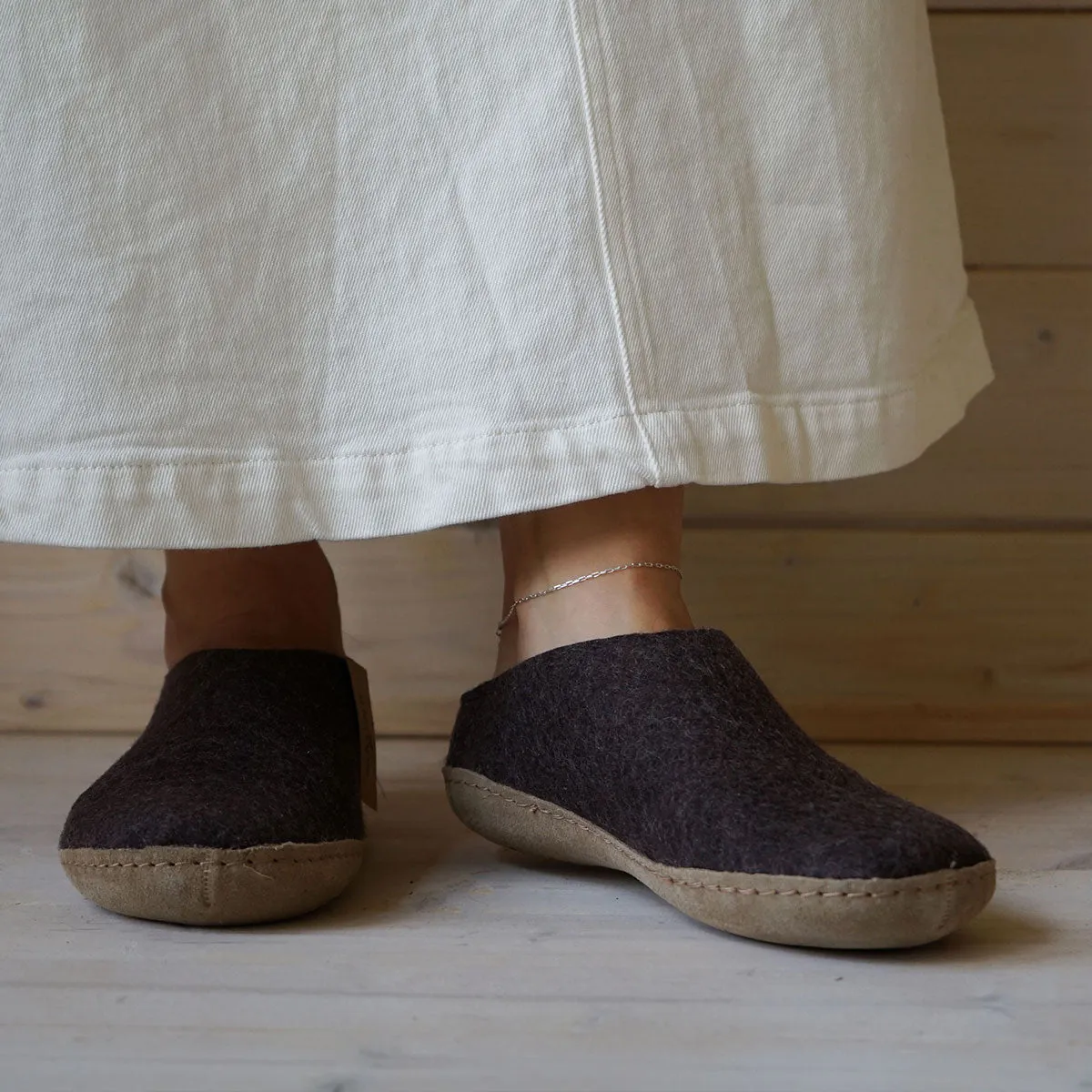 Felt Mule - Brown