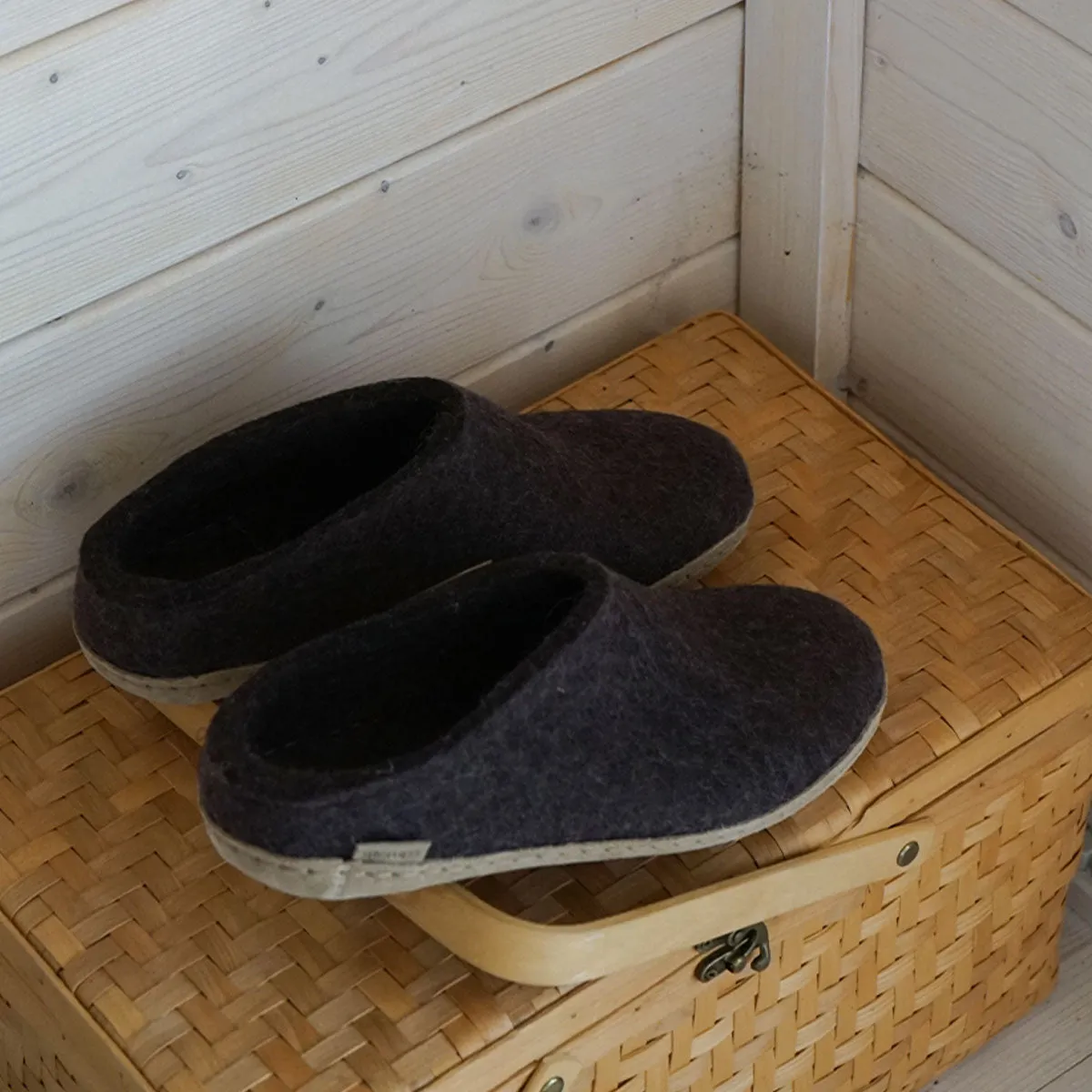 Felt Mule - Brown