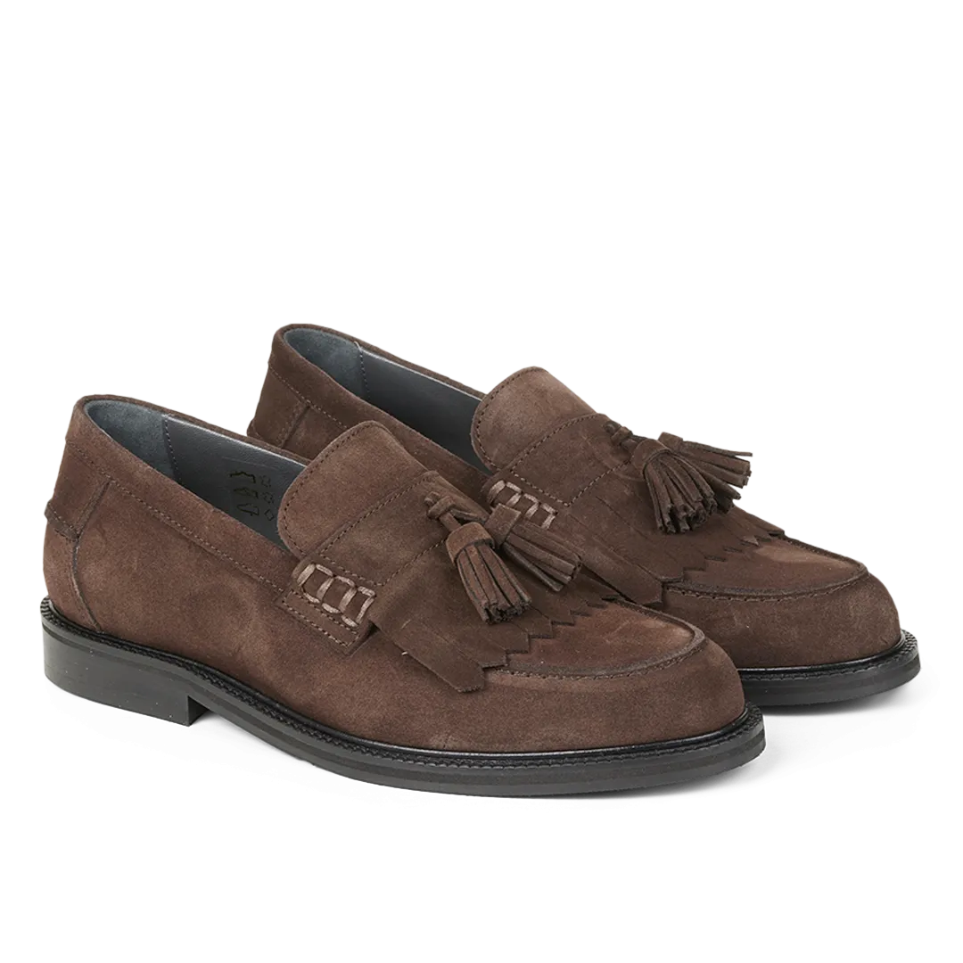Loafer with tassels