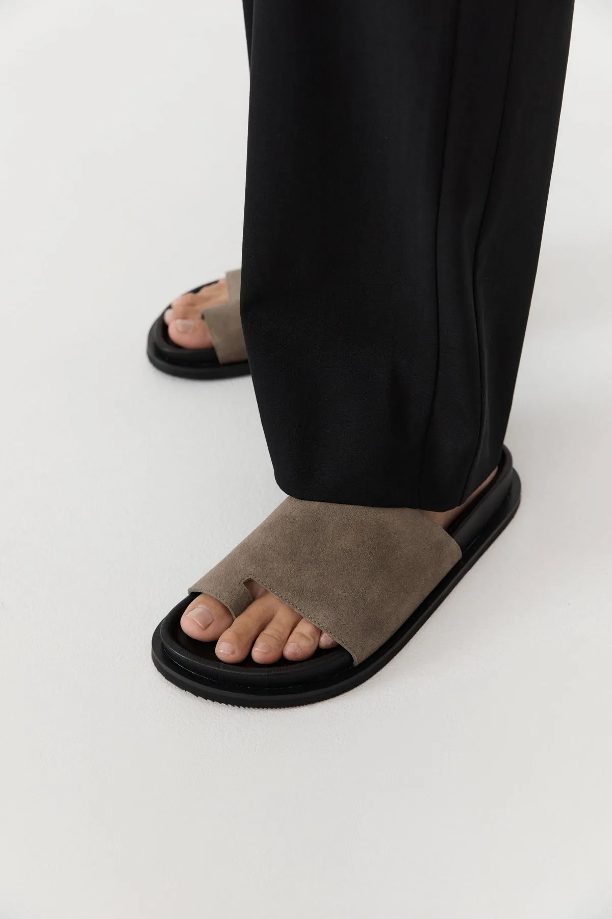 Loe Suede Slide