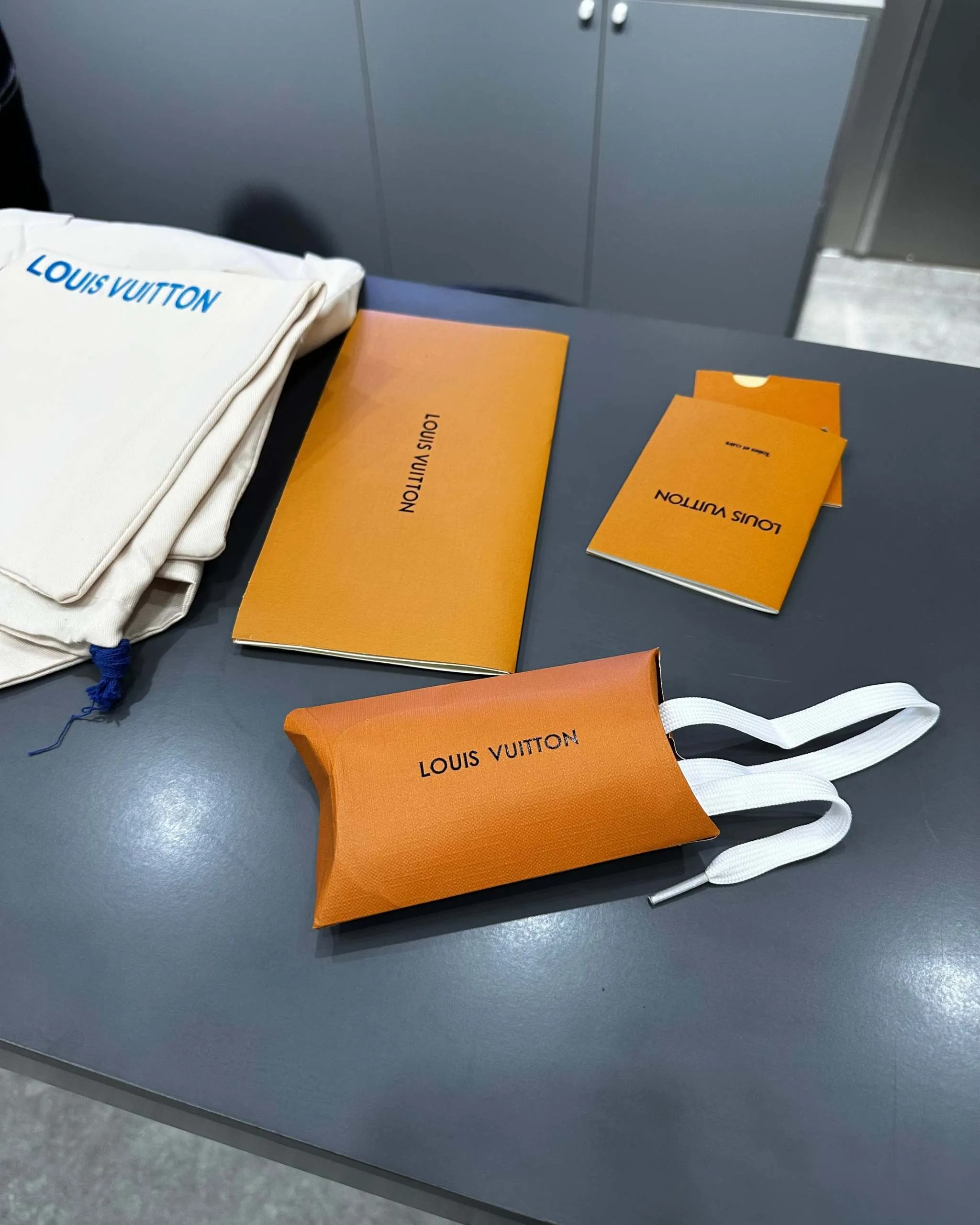 LV Discovery Lace Up