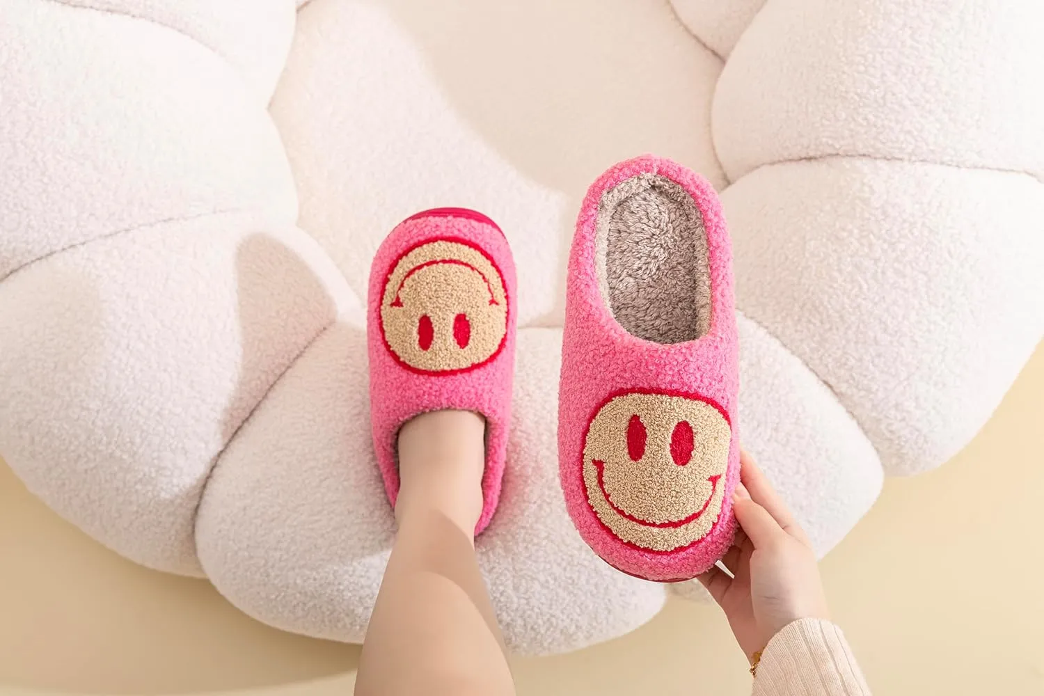 NEVEROLD Fun Happy Face Smile Emoticon Fluffy Sherpa Slip On House Slippers for Women and Men