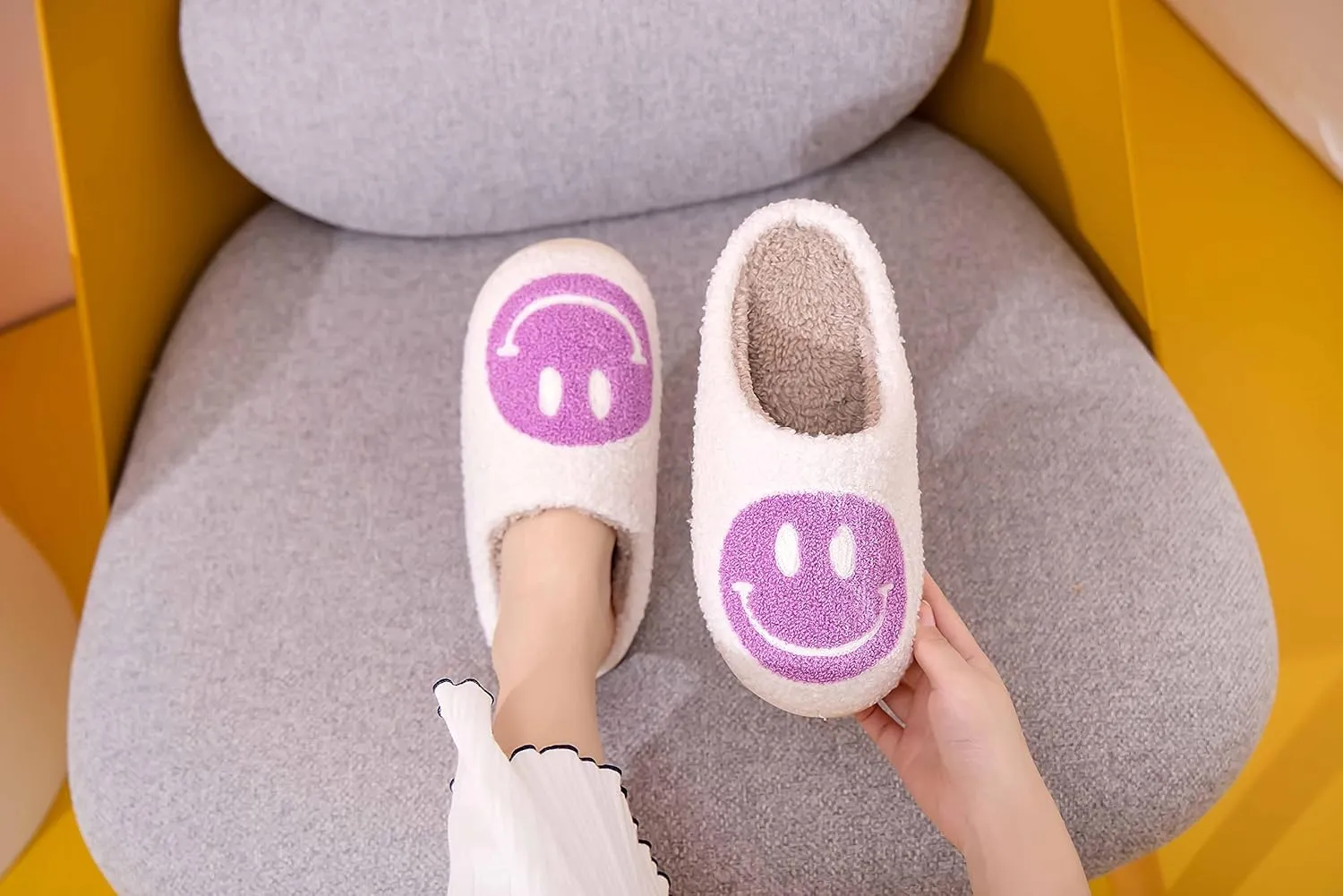 NEVEROLD Fun Happy Face Smile Emoticon Fluffy Sherpa Slip On House Slippers for Women and Men