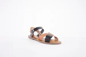 REFRESH- 79293- FLAT FASHION STRAP SANDAL - BLACK/TAN