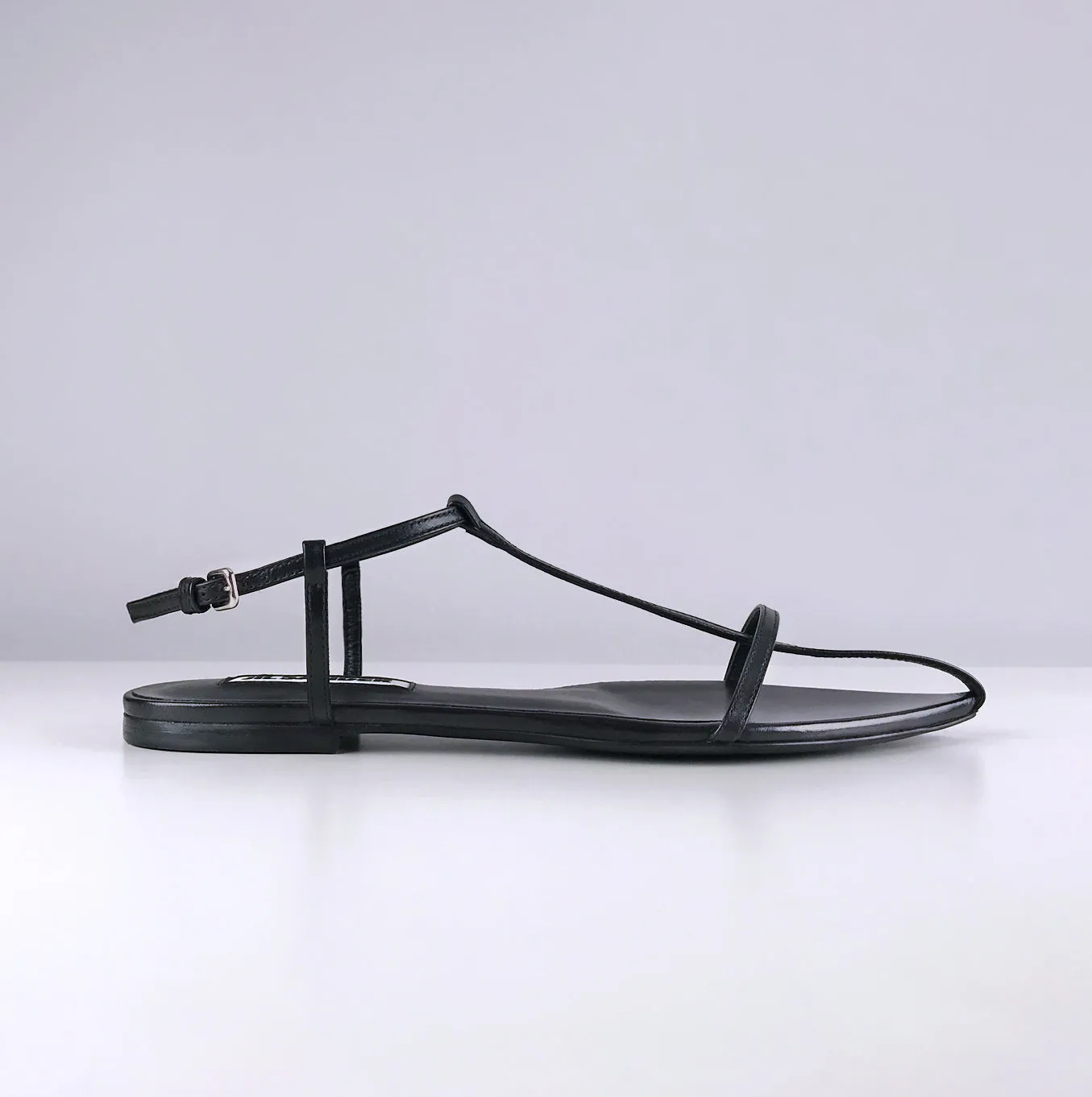 SANDAL T