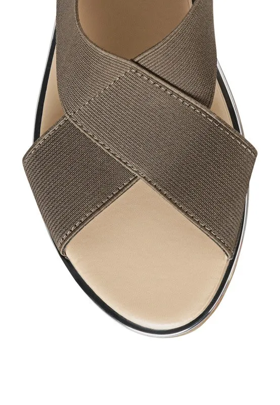 SNUGGLE Wide Strap Flat Sandal