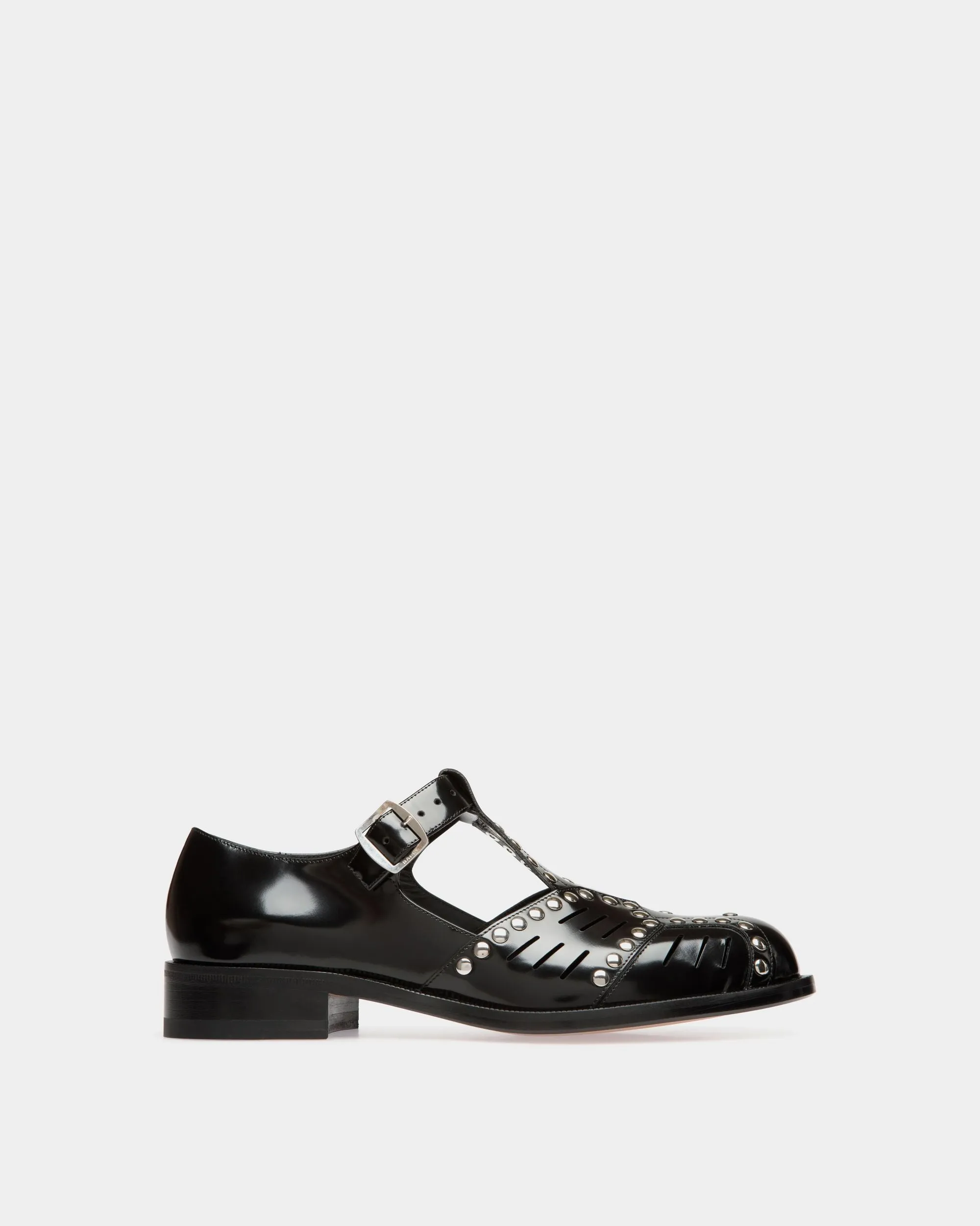Spiegel Flat Sandal in Black Leather