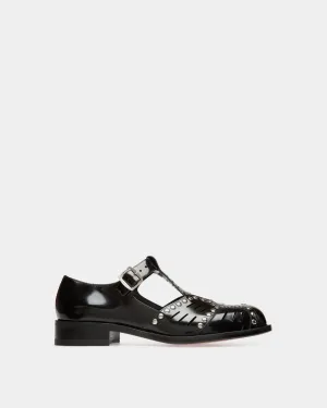 Spiegel Flat Sandal in Black Leather
