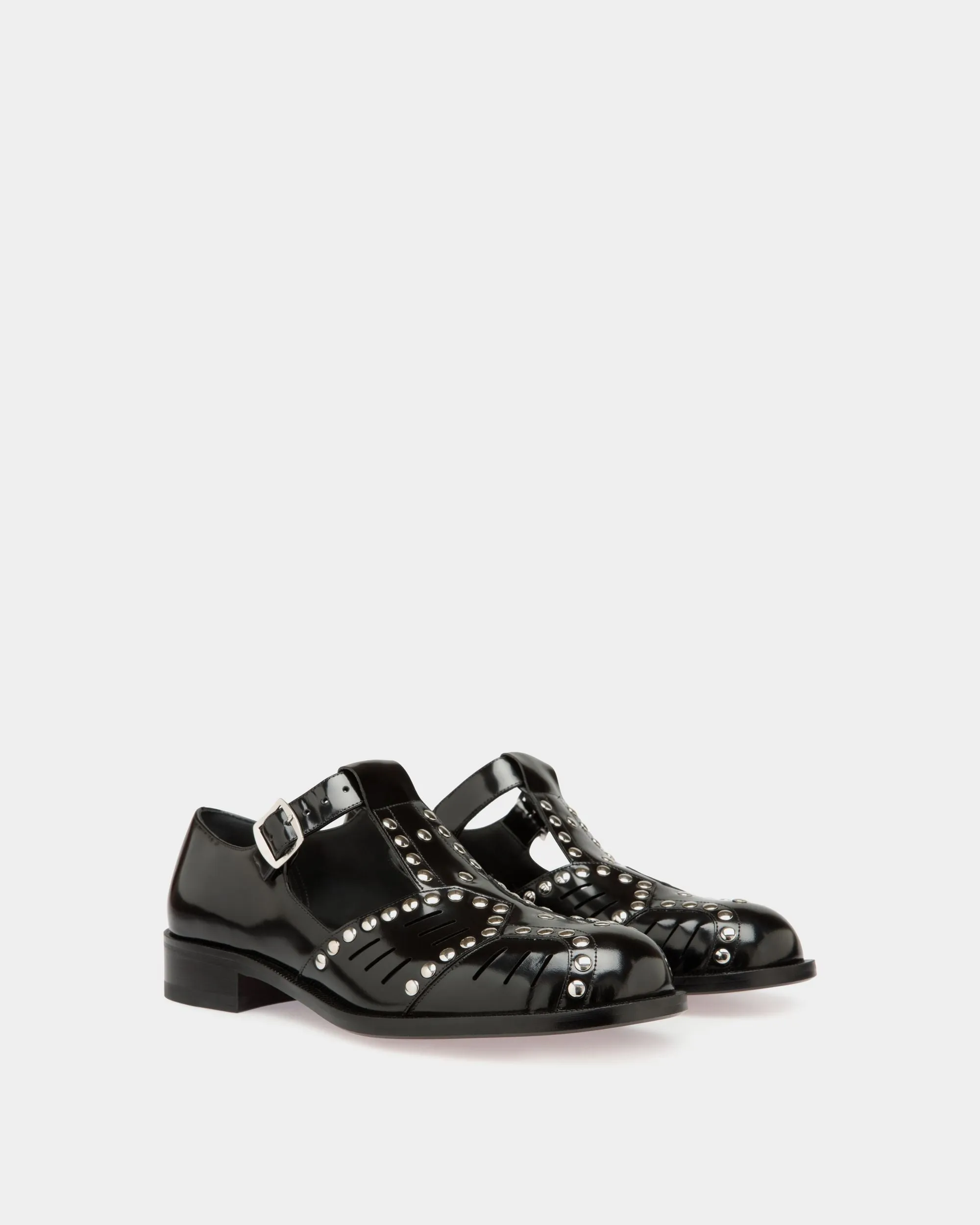 Spiegel Flat Sandal in Black Leather