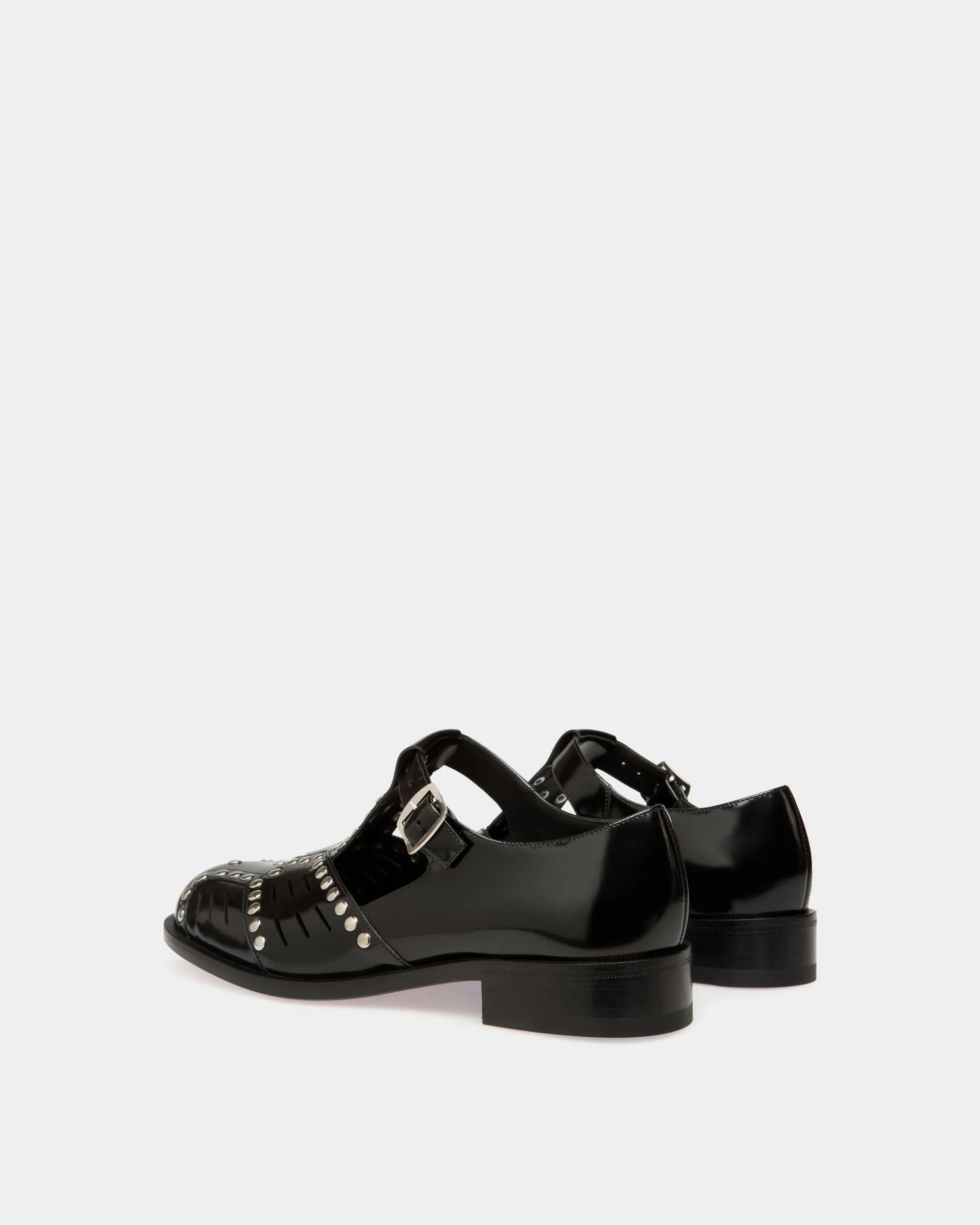 Spiegel Flat Sandal in Black Leather