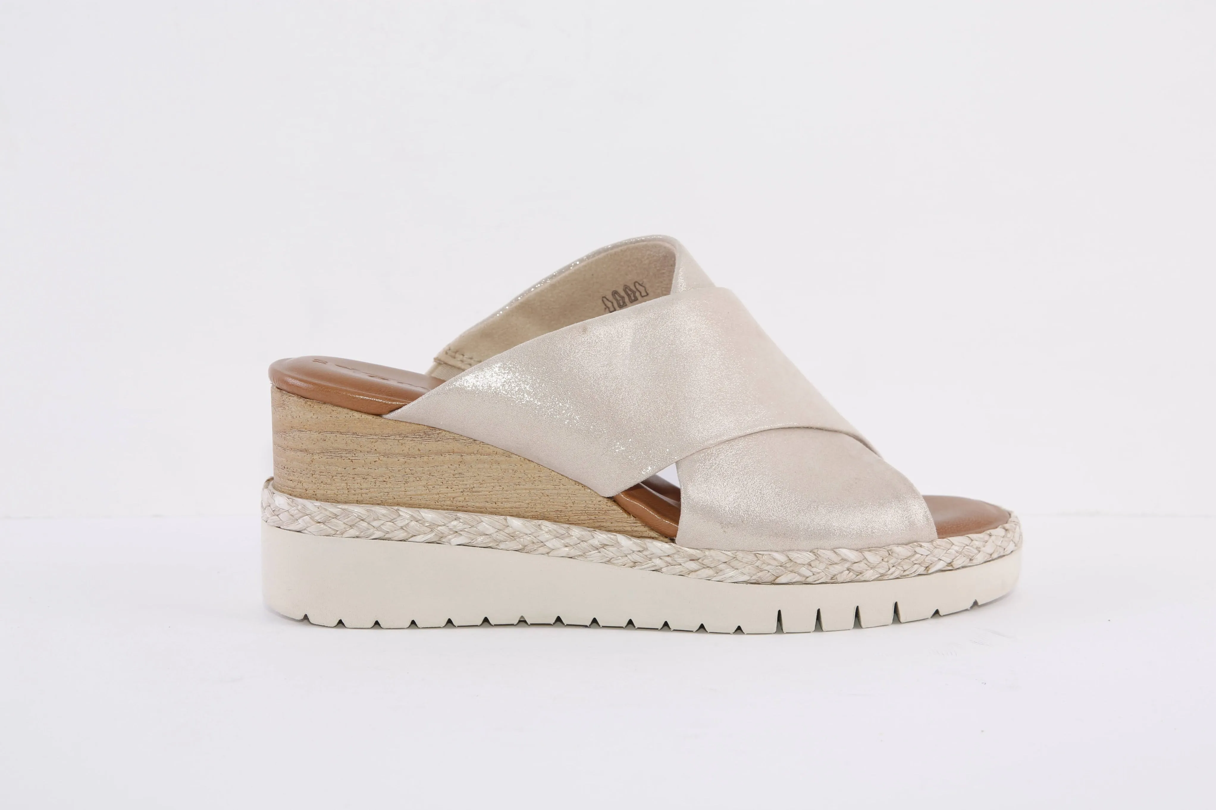 TAMARIS - 27223-179  LOW WEDGE MULE - GOLD