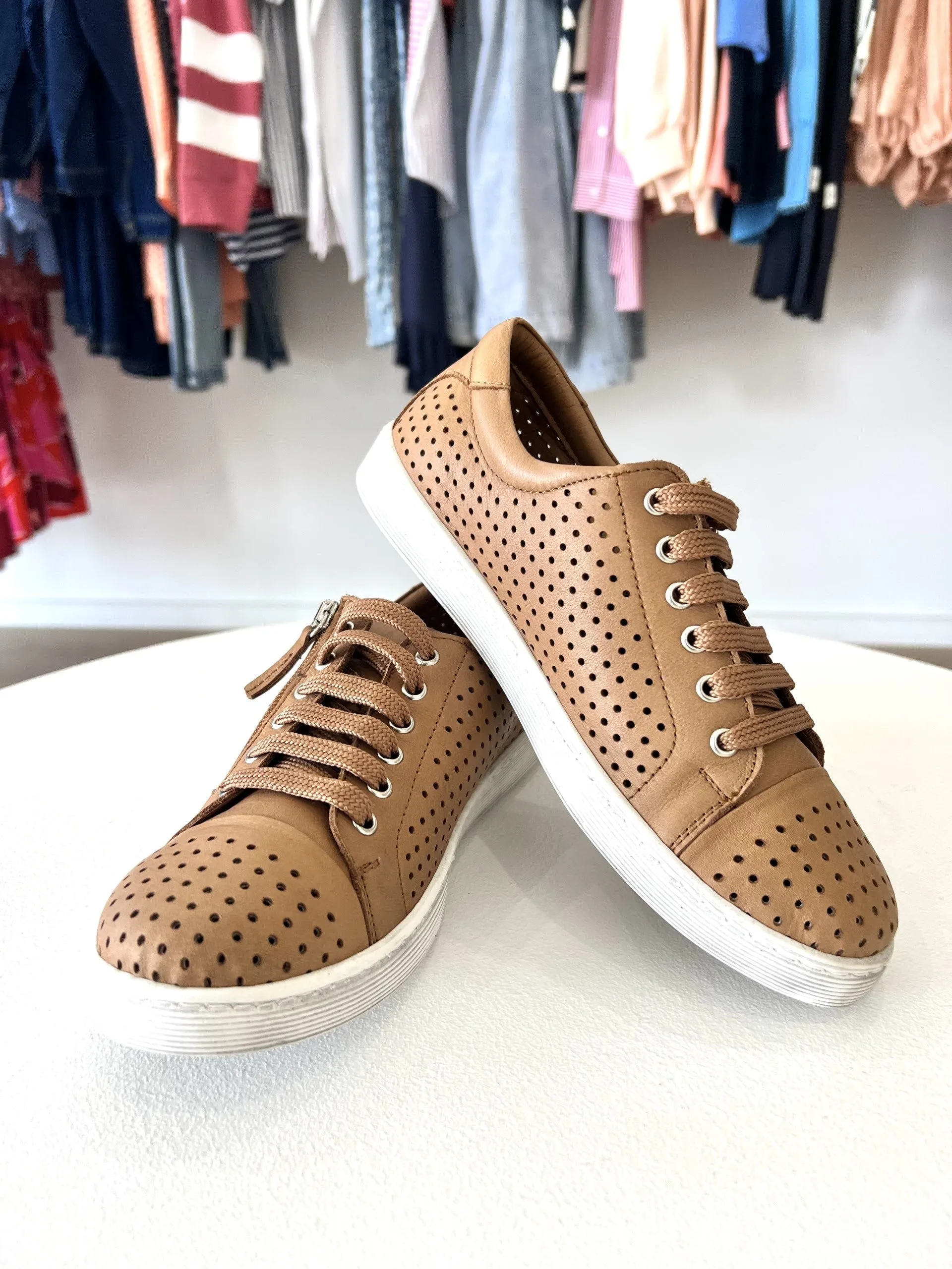 TARDEK LEATHER TRAINER || TAN