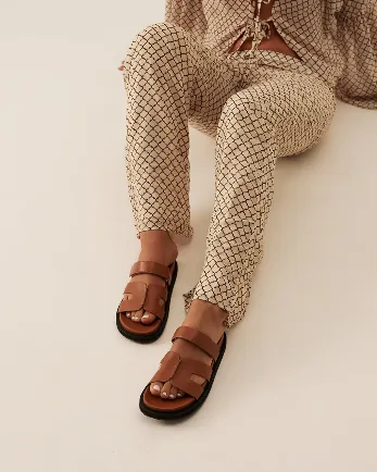 Theon Slide - Billini