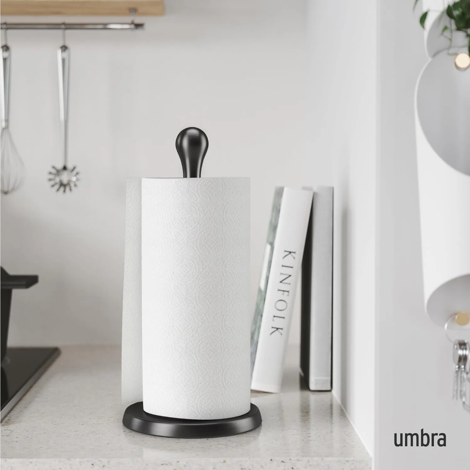Umbra Tug One-Handed Tear Modern Paper Towel Holder, Black