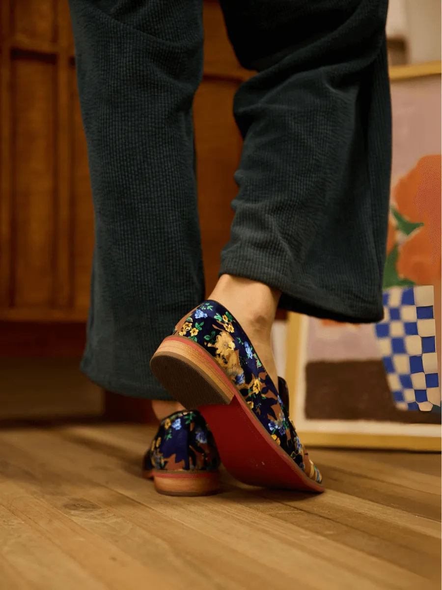 Vicconfy | Essie Floral Printed Suede Loafer