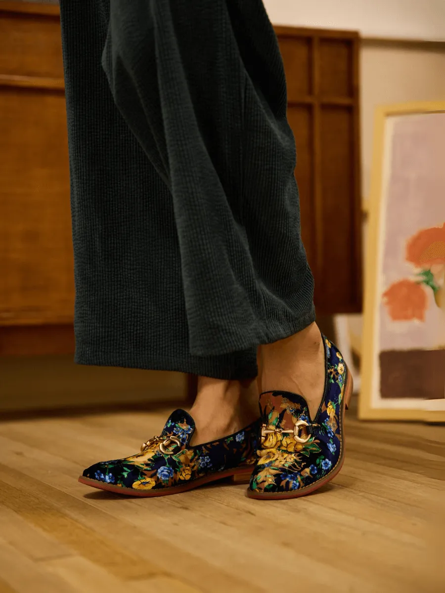Vicconfy | Essie Floral Printed Suede Loafer