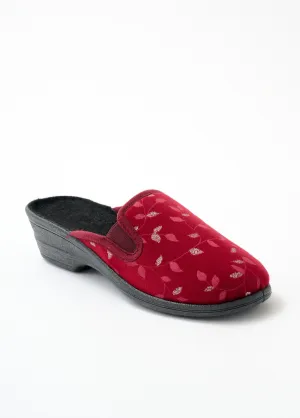 Wedge mule slipper with compensated comfort